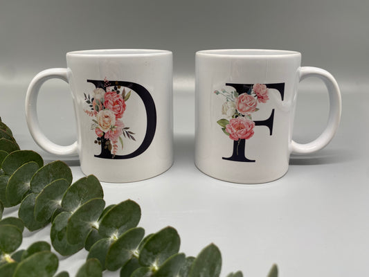 Tasse mit Blumenbuchstabe * Personalisierte Tasse * Kaffetasse mit Buchstabe *